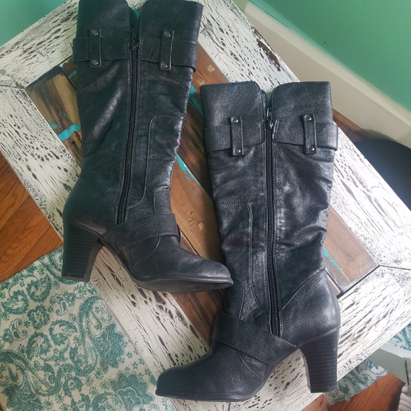 St. John's Bay Tall Black Fall boots size 6.5 - Picture 2 of 6